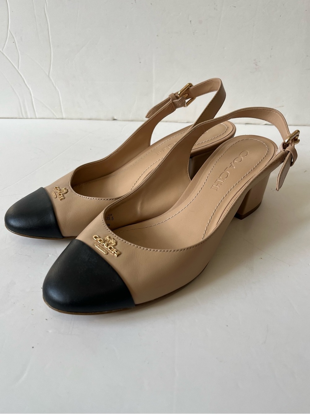 Coach erica Two-Tone Beige Black leather Slingback Low Block Heel size 5B